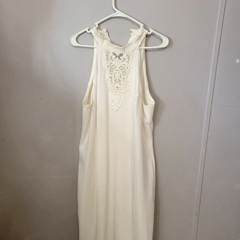 Very elegant ivory dress.